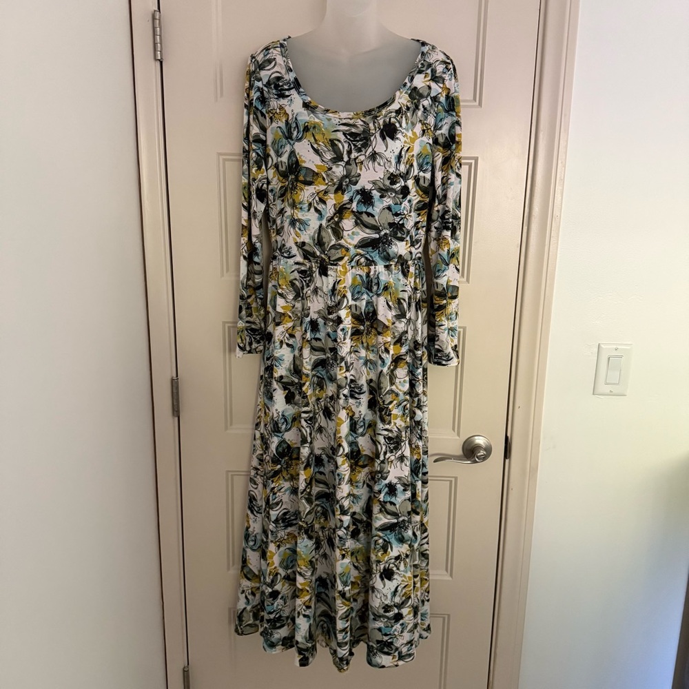 ⭐️ 5 for $25. LuLaRoe dress